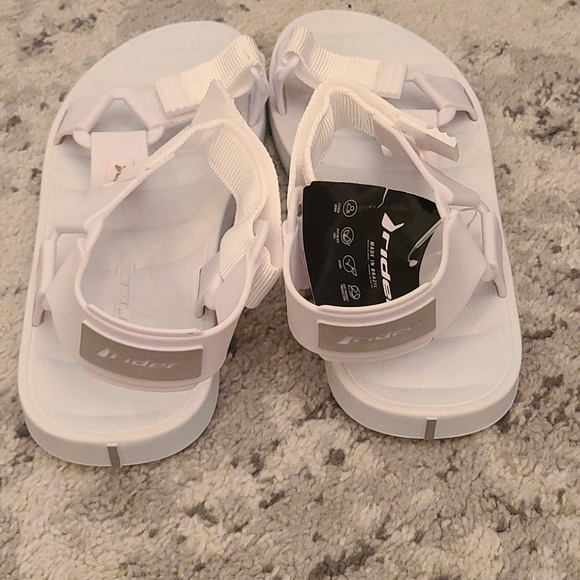 Rider Free Sandals in White 🆕️ - Picture 4 of 6
